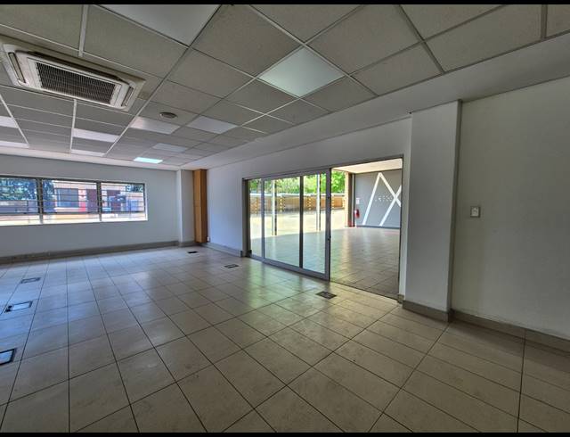 2,226M² SHOWROOM TO LET IN BRUMA